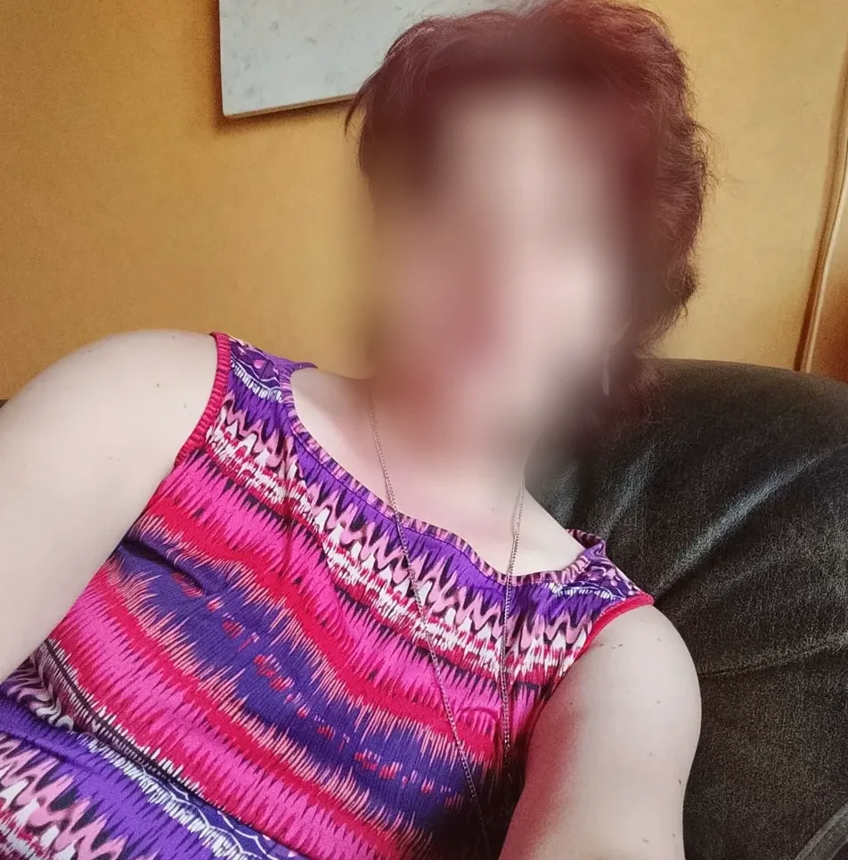 Cynthia, 35