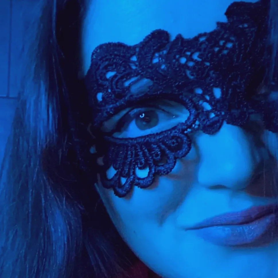 Esther, 29