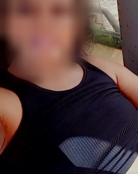 Julia, 39