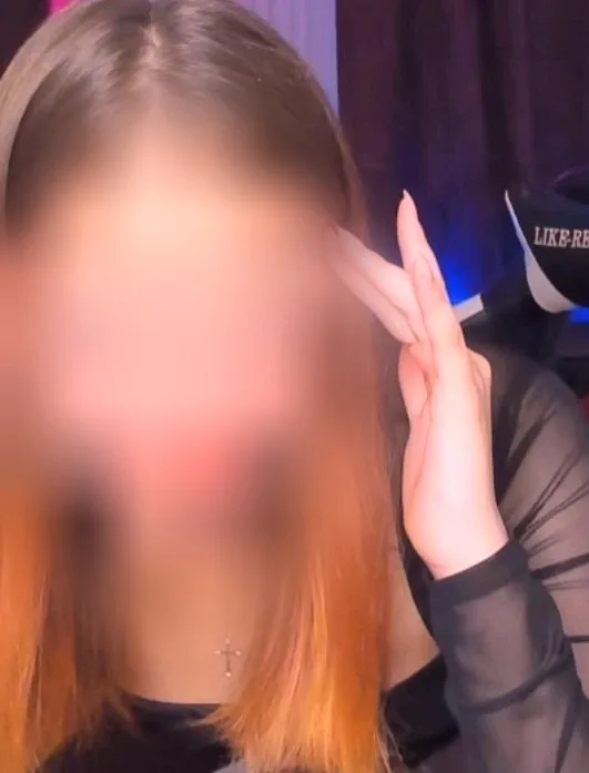 Karin, 28