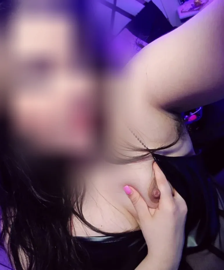 Rania, 29
