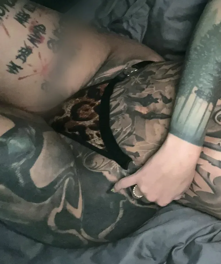Sofia, 27